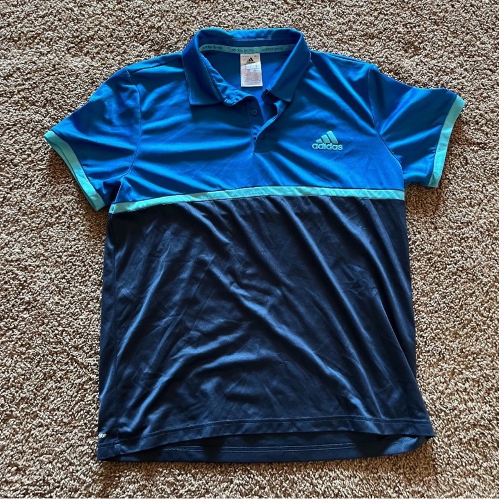 Great condition, royal , and navy blue , with light blue accents smoke free home